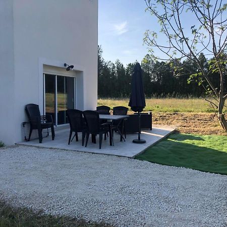 Gite De Charme En Provence Villa Monteux Bagian luar foto