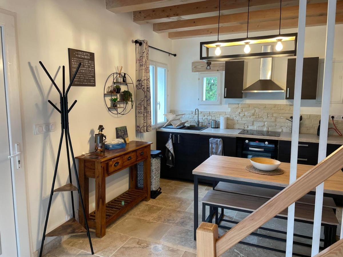 Gite De Charme En Provence Villa Monteux Bagian luar foto